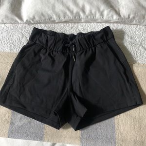 Lululemon on the fly short